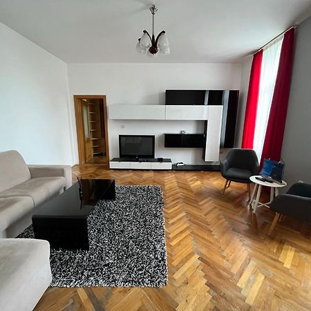 Schei Apartment 2 Brasov Luaran gambar