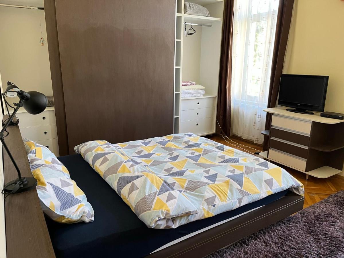 Schei Apartment 2 Brasov Luaran gambar