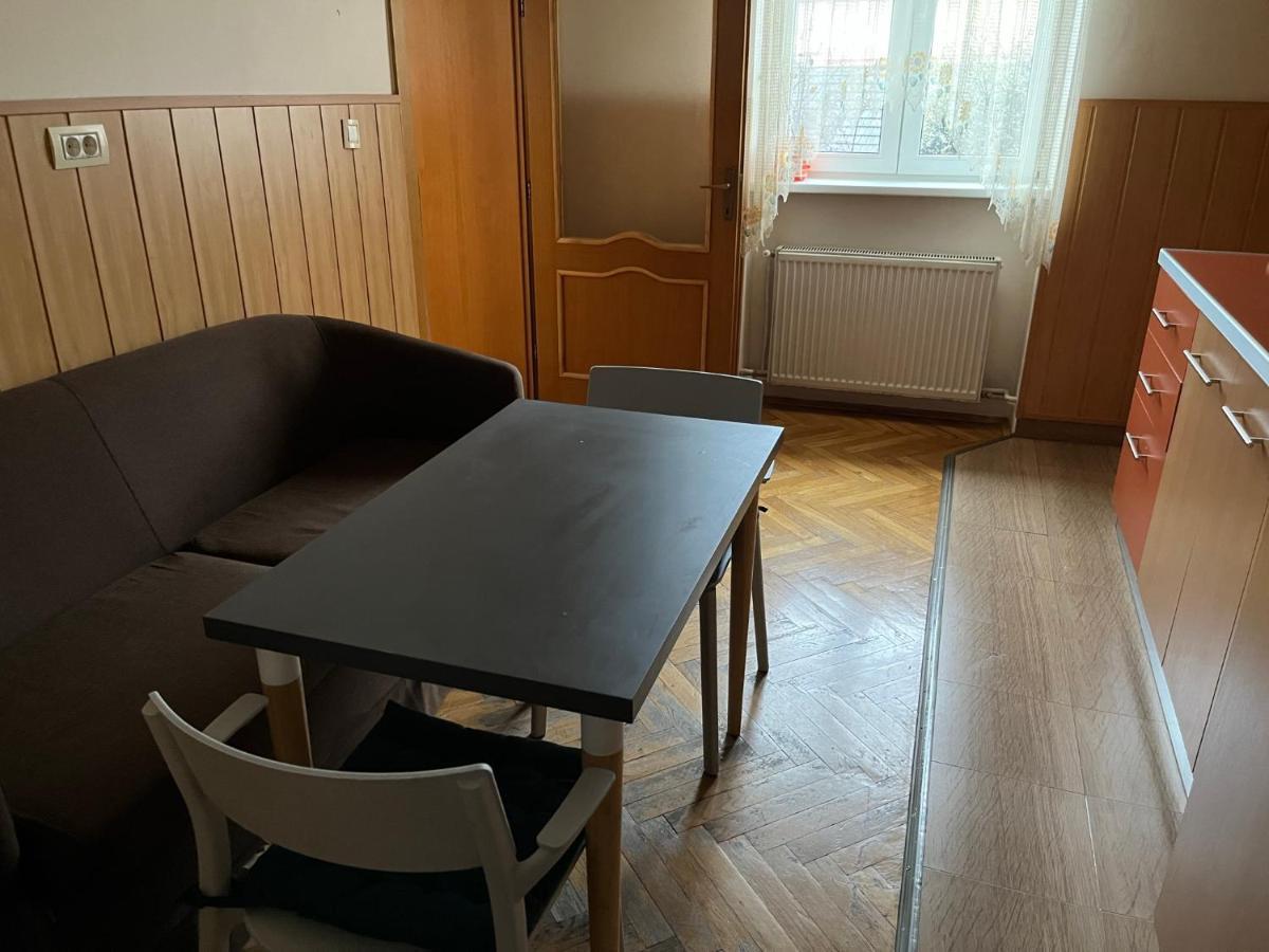 Schei Apartment 2 Brasov Luaran gambar
