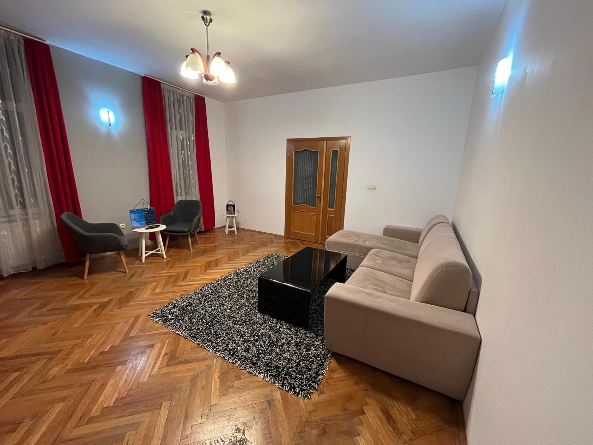 Schei Apartment 2 Brasov Luaran gambar