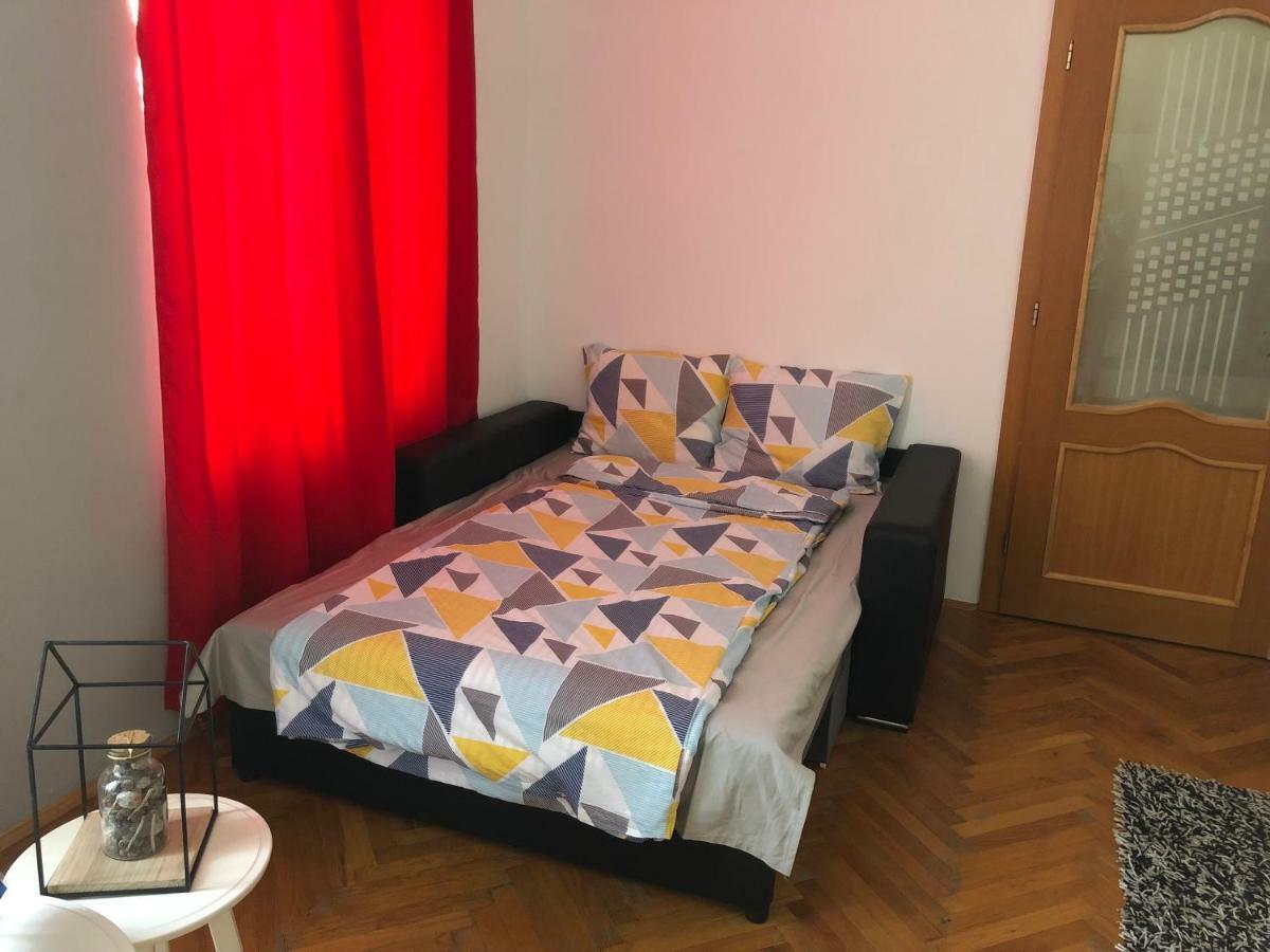 Schei Apartment 2 Brasov Luaran gambar