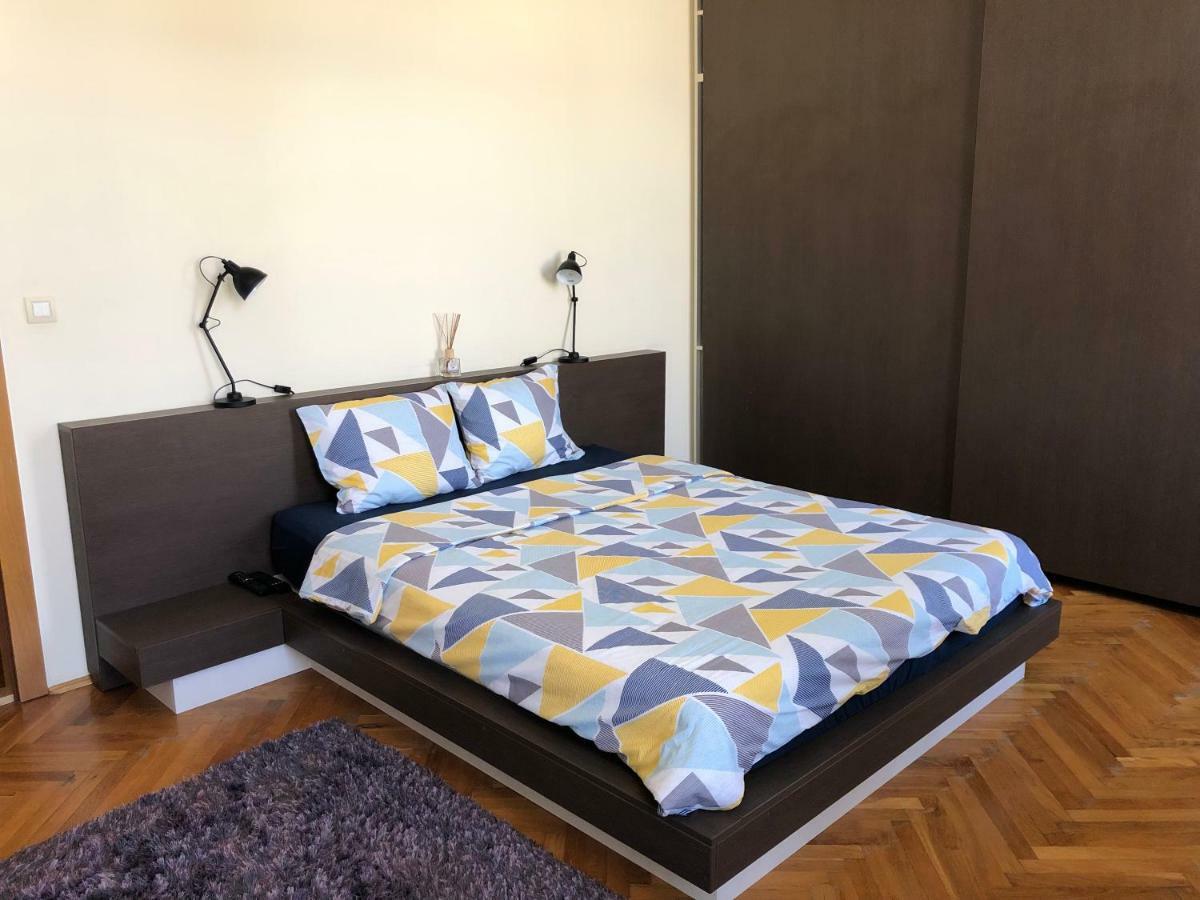 Schei Apartment 2 Brasov Luaran gambar